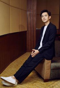 娱乐吃瓜君长腿男星,娱乐吃瓜君带你揭秘娱乐圈的“腿精”们  第3张